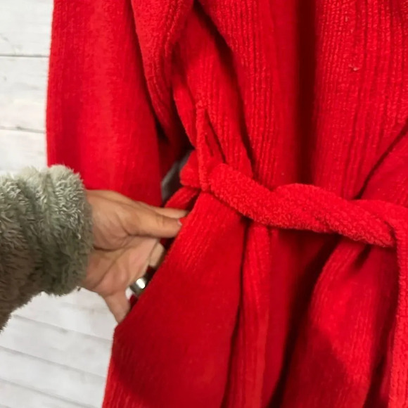 Victoria’s Secret Red Snowflake Cozy Robe Size M/L - Picture 5 of 5